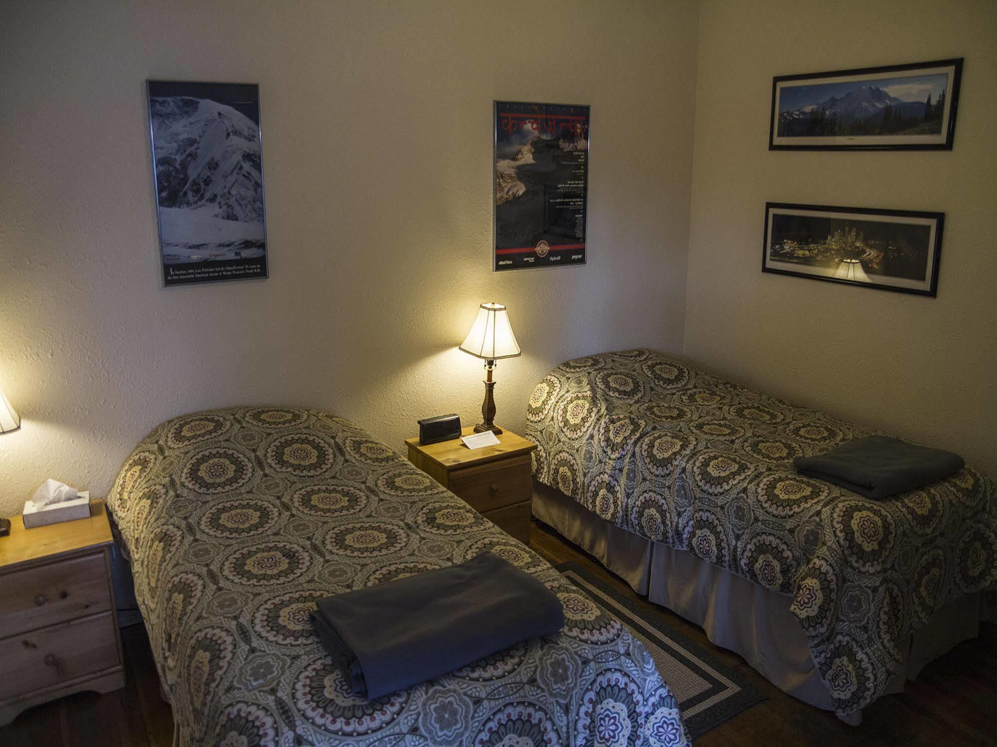 Whittaker'S Motel & Historic Bunkhouse Ashford Ngoại thất bức ảnh